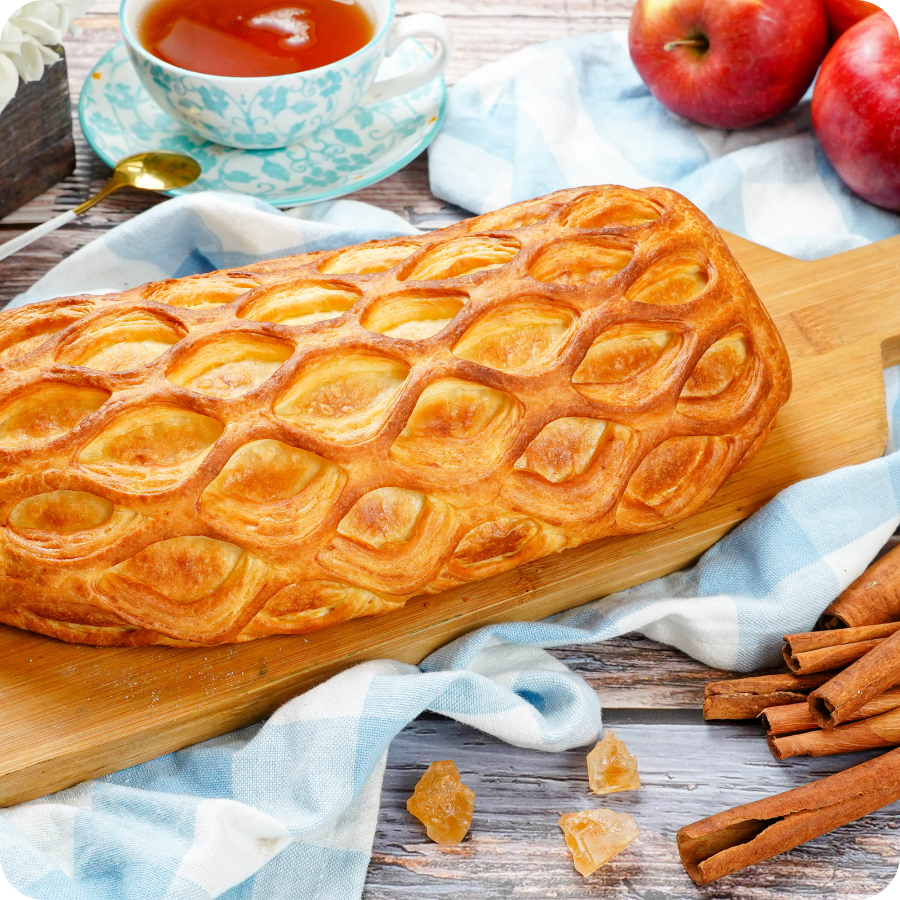 Штрудель с яблоками и изюмом